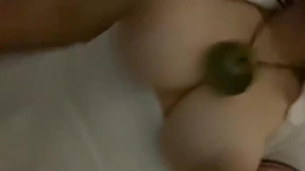 【调教骚货】巨乳反差白嫩小母狗 使劲抓着大奶子后入 预览截图 6