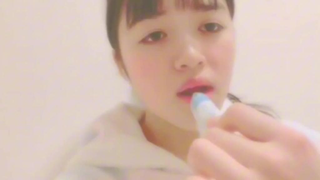 【反差学妹】高中反差学妹偷偷自慰流出萝莉白虎可爱学生自慰.MP4 预览截图 9