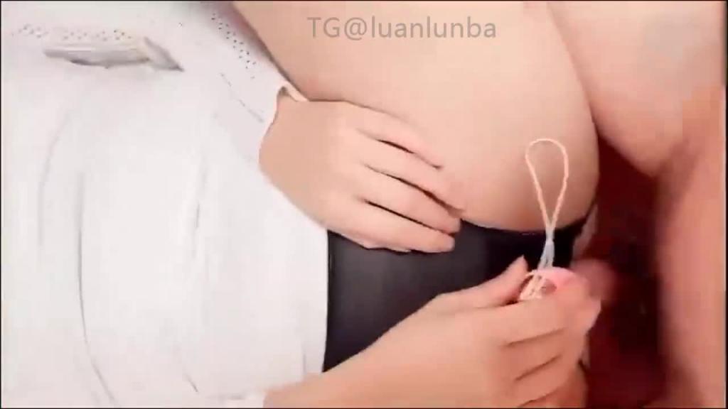 哥哥不在乱伦我的亲嫂子 预览截图 11