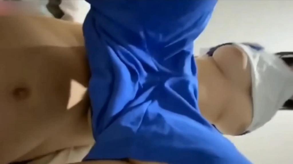 【校服嫩妹】宿舍骑乘奶球美臀学生妹少女发育得可真好泄密反差婊 预览截图 10