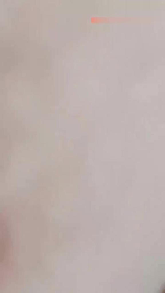 爸爸帮女儿洗澡,爸爸鸡巴变硬没忍住就和女儿在厕所操起来 预览截图 1