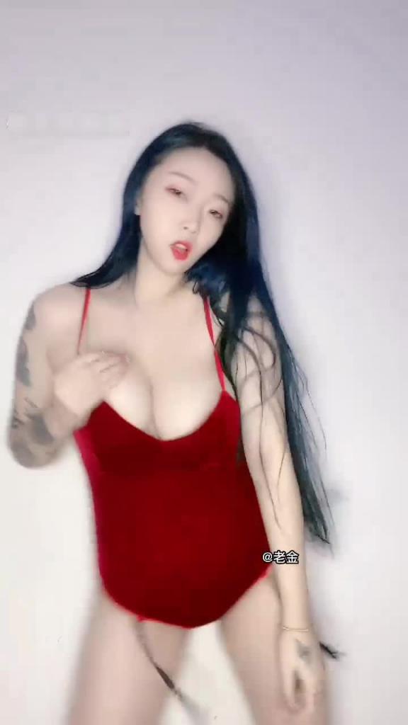 快手18万粉【欣妹妹】被老公杀害,大胸反差网红被老公发现手机和榜一视频。 预览截图 9