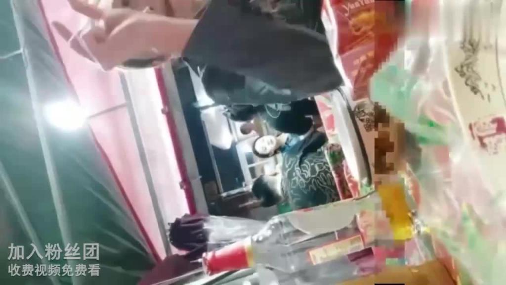 【网曝门事件】极品电竞网红女神不雅泄露事件,淫乱吃鸡性爱流出 预览截图 1