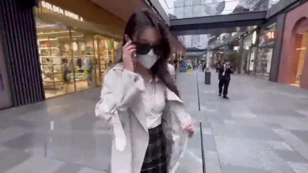 成都蓉城白虎空姐-高挑南航乘务长屌凯小鸡金主高潮抽插 预览截图 1
