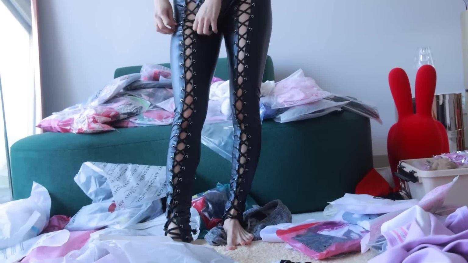 救救被埋在衣服堆里的我…做也做不完的整理,究竟花了多长时间?一起整理衣服吧! 预览截图 6