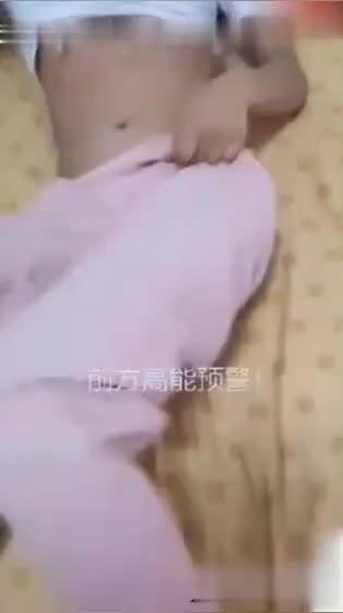 真实入室强奸亲妹妹 预览截图 4