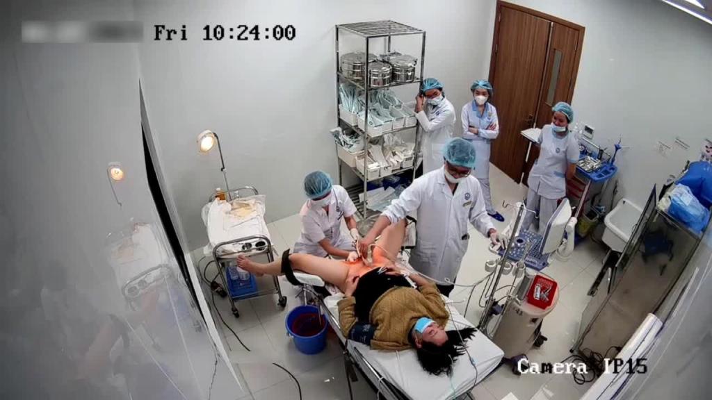 【最新爆料】某私立医院人流妇科检查视频流出!1/2 预览截图 9