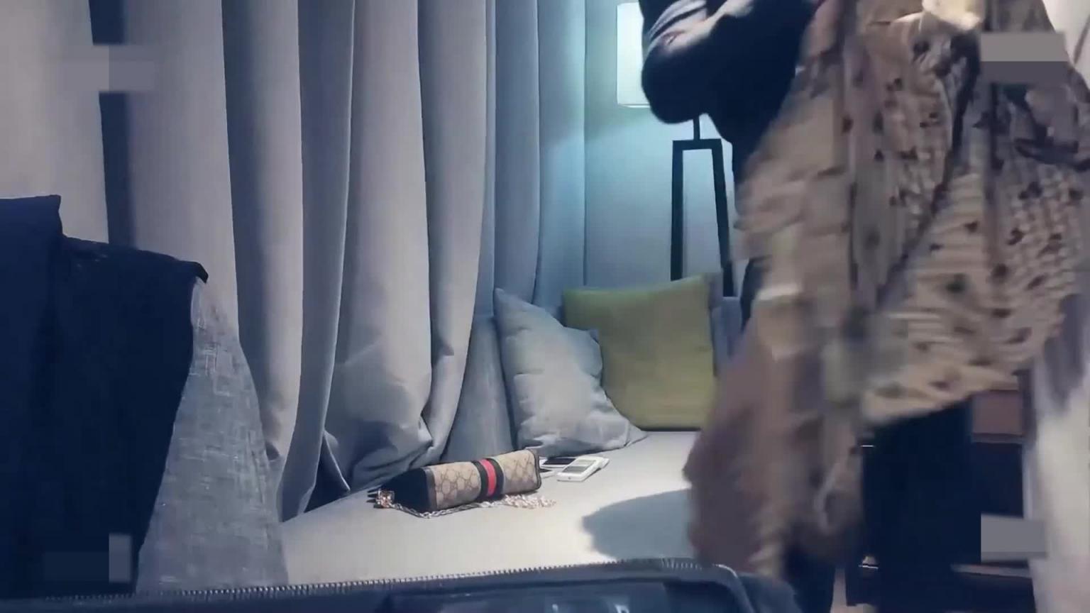 极品人妻!你吃鸡巴好骚呀!肚子操痛了~ 预览截图 5