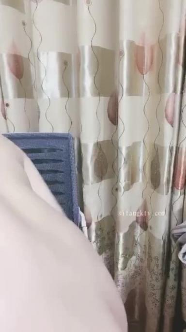 国产巨乳嫩模 巨乳白虎少女自拍 预览截图 1