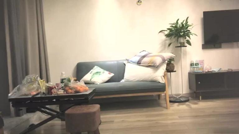 【3P白嫖美人妻】大长腿巅峰少妇,三人连干两炮!(第一炮) 预览截图 8