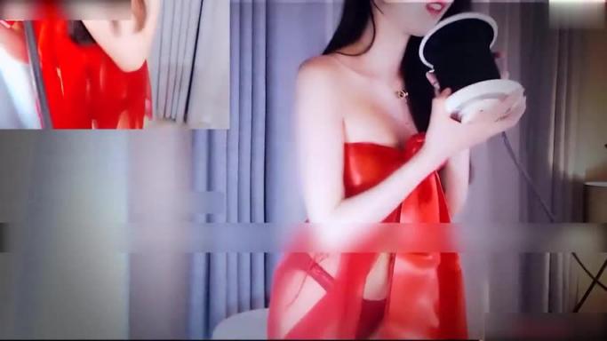 【虎牙主播】小小奶瓶清纯ASMR主播制服丝袜美腿露内写真，配音诱惑)上帝视角 预览截图 8