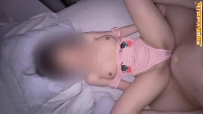 白嫩少女 极品白虎美穴 与男友啪啪日常 预览截图 9