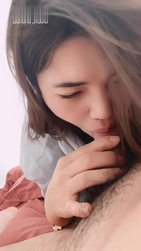 小女友真会吃  生怕给我咬坏了 预览截图 5