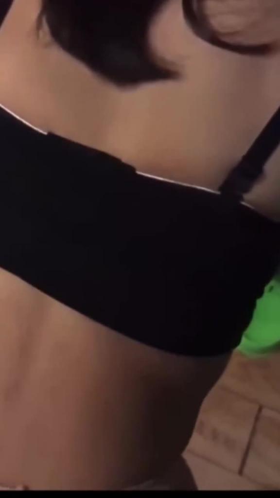 【偷情精选】边打电话边啪啪的奇葩行为!学生父母查岗?偷情分享闺蜜?当着情人给老公打电话? 预览截图 9