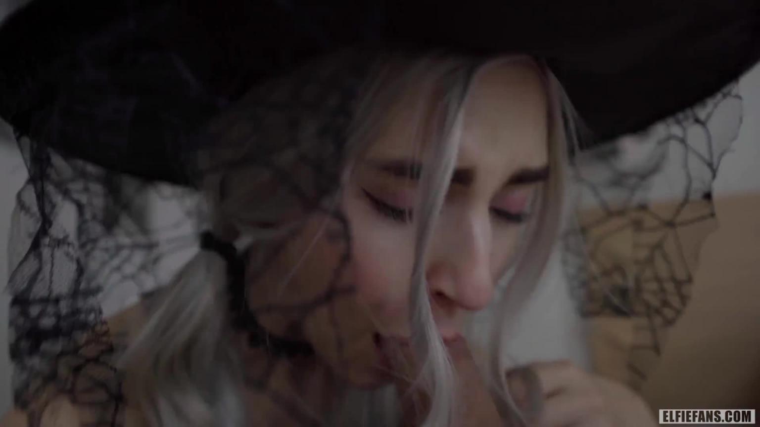 可爱淫荡的女巫获得颜射并吞下精液 - Eva Elfie 预览截图 5