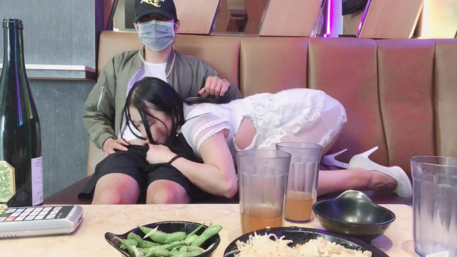 在性爱俱乐部里操一个亚洲女孩—DaisybabyTW 预览截图 6