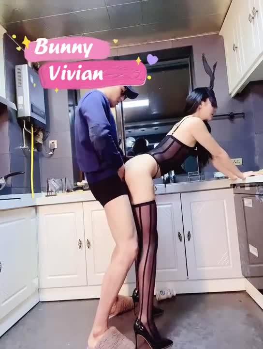 bunny vivian 厨房里的兔女郎 2 预览截图 3