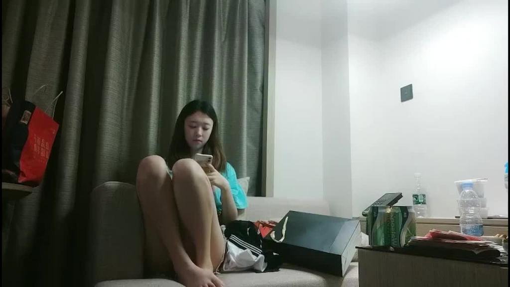 【深夜大战大二学妹】初入下海被操的瘫软无力听叫声不射全额退币 预览截图 3