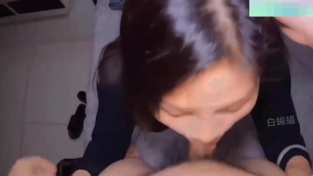 59岁老太太网聊被黑人骗到非洲群P,50位人妻美女被黑人操合集来袭! 预览截图 11
