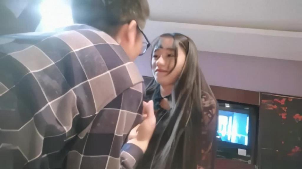 正规会所按摩,直接攻陷22岁年轻美女技师防线,要不求外加服务 口交打飞机 精彩对话 预览截图 3