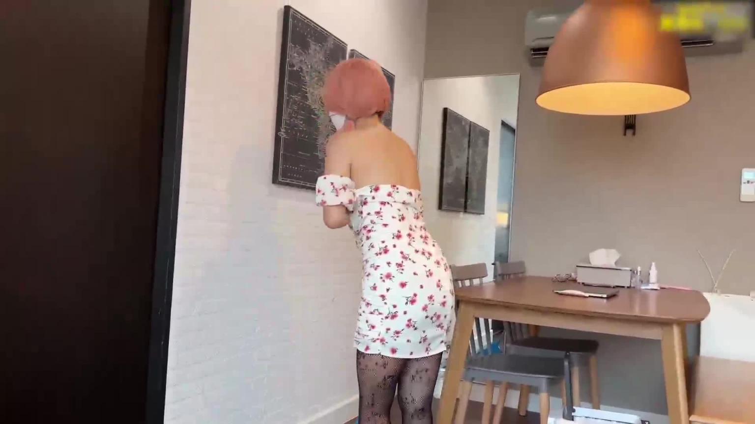 性感黑丝小姐姐上门做服务反被中出 预览截图 4