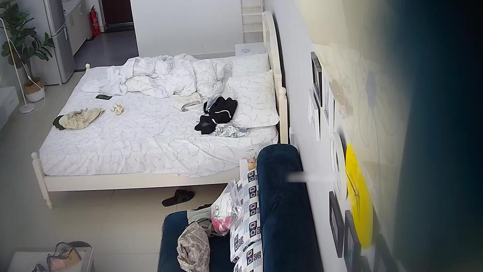 【酒店监控】2/2五一假期年轻情侣开房啪啪无套 预览截图 2
