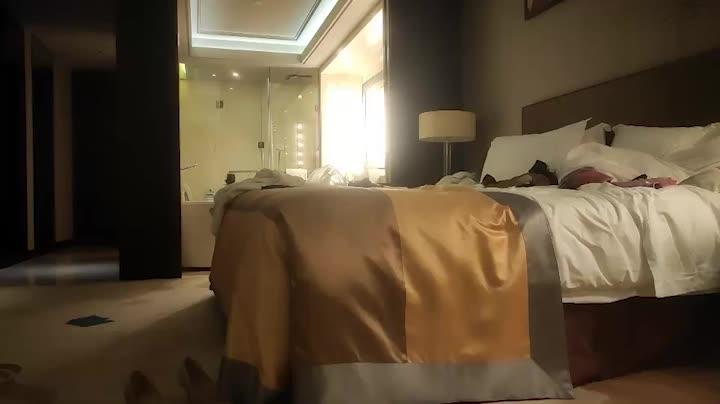 【骚脸就是拿来射精的】边爬边喊自己是骚母狗,言语中都是对爸爸的尊重,翘起大屁股接受爸爸 预览截图 12