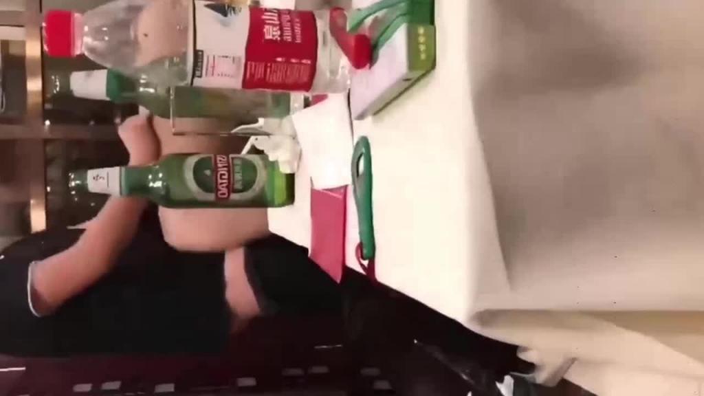 盘点饭桌酒后乱性事件,最后激情玩游戏热点合集全过程高能有对话 预览截图 2