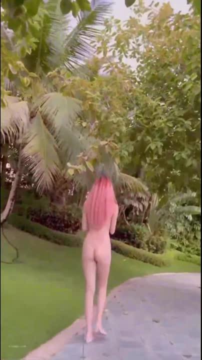 2 【重金定制】性瘾女神[露娜000]景区商场地铁人前极限露出啪啪内射！母狗属性拉满，最全合集. 预览截图 12