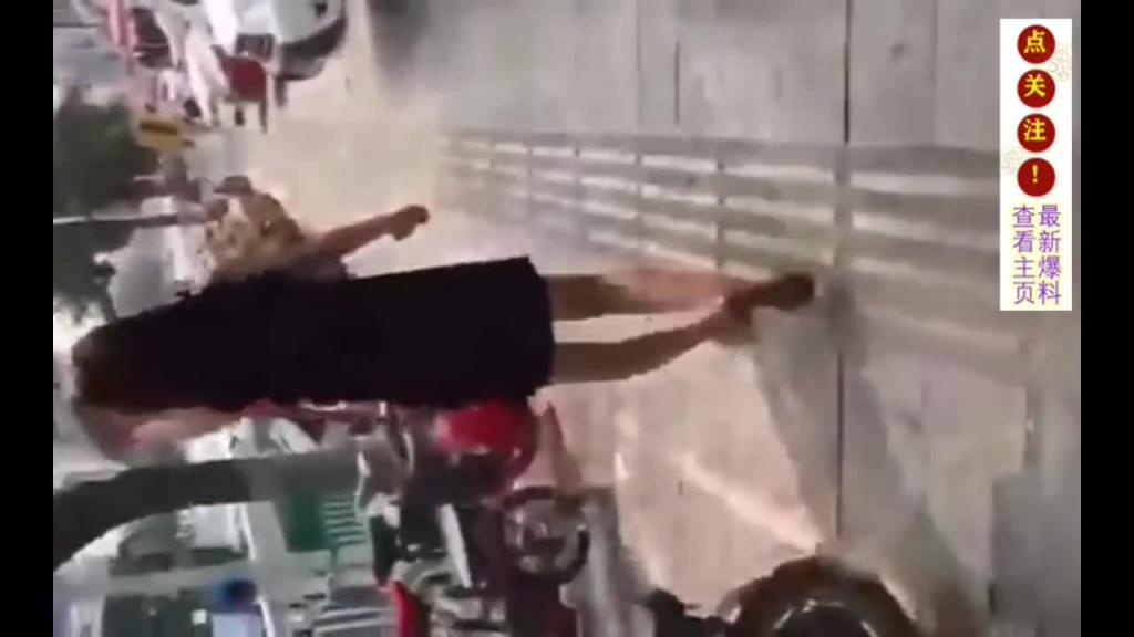 真是吃瓜【街射街拍】猥琐男骚操作,下集 理性观看 预览截图 1