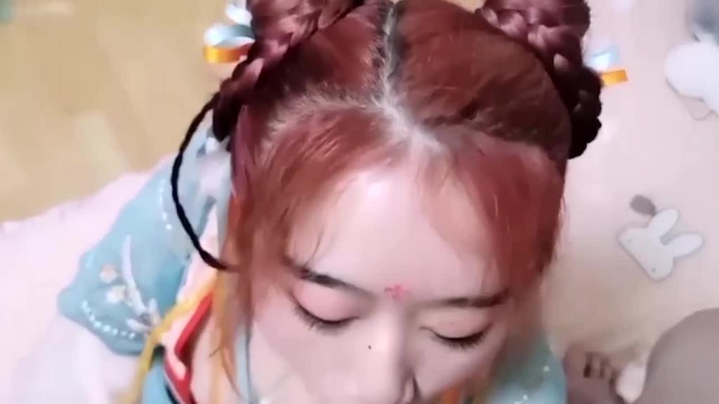 兄妹乱伦色色的妹妹,玩起汉服COSPLAY内射中出一滴精液也不剩全都射进去 预览截图 3