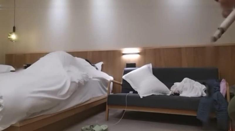 加了好几个钟才约出来的正规足浴店美少妇 预览截图 12