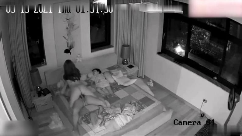 超火的家庭摄像头破解偷拍 预览截图 3