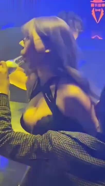 【酒吧】盘点那些在夜店工作的骚鸡 预览截图 7