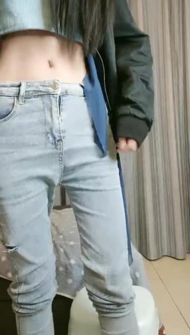 双马尾极品制服萝莉 预览截图 1