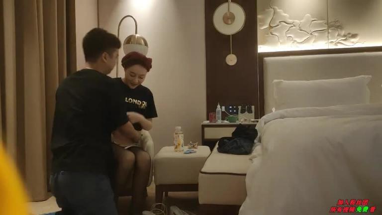 模特女神!爸爸你可以操我屁眼吗?我想要! 预览截图 11