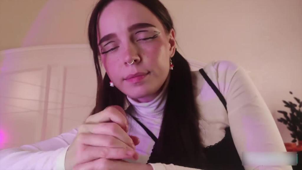 带着鼻环的蓝眼美女狂吸巨根 预览截图 5