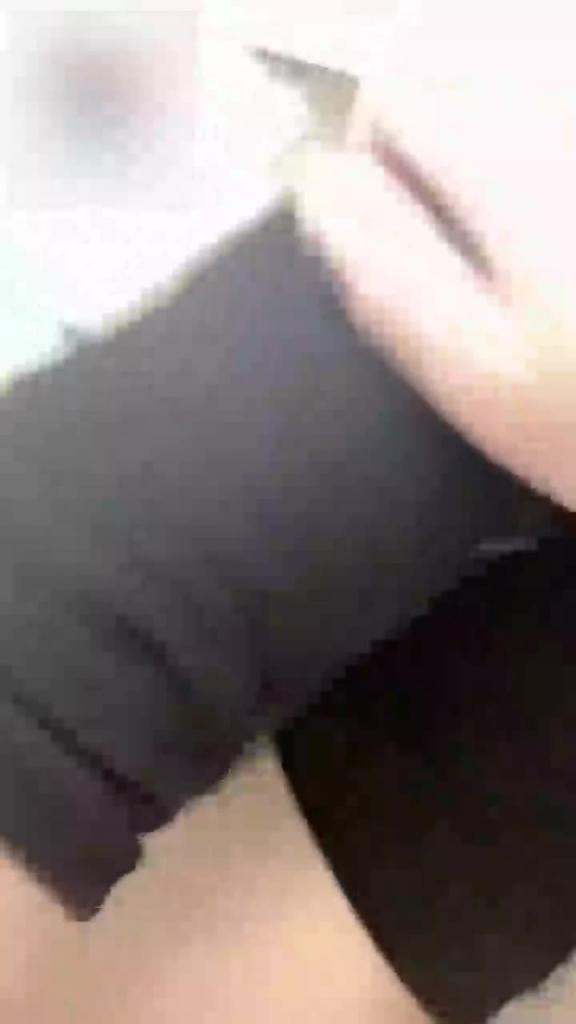 【姐弟乱伦】姐姐看小说睡着了没忍住把她扒光了她是不是装睡这都不醒 预览截图 5
