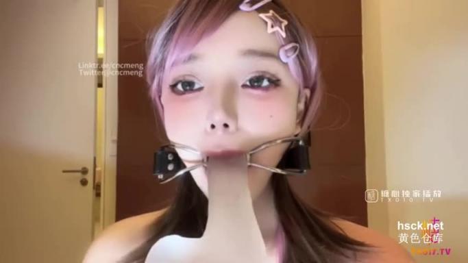 【潮喷】巨乳梦梦淫穴自慰 仿真阳具整根插进骚穴不停抽插直到高潮抽搐 预览截图 2