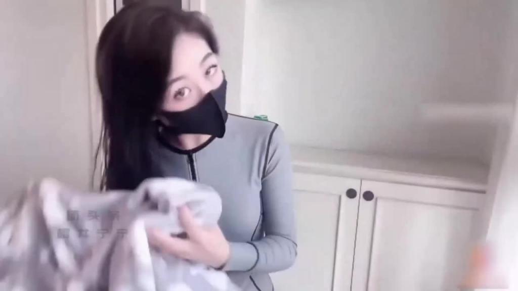 网红女神-不见星空 爆操我的极品泳装女友 预览截图 2
