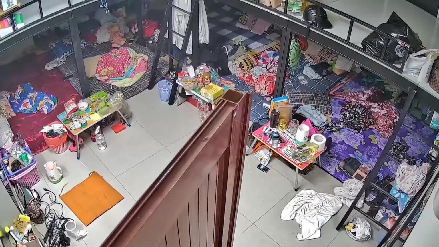 【监控破解】2/2淫窝据点性感的肚兜巨乳 预览截图 10