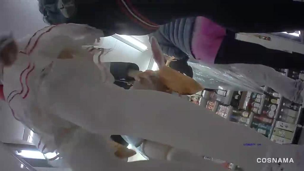 大胆偷拍台妹裙底,不穿打底裤被看得一清二楚 性感身材-黑料曝光 21 预览截图 3