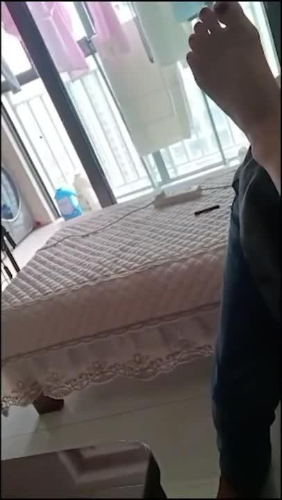 家庭乱伦，去姑父家坐客，勾引姑父舔逼 预览截图 3