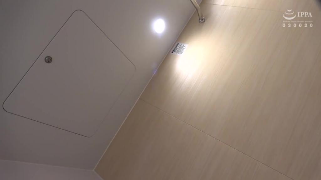 人妻自撮りNTR 寝取られ报告ビデオ32 C-2859 预览截图 2
