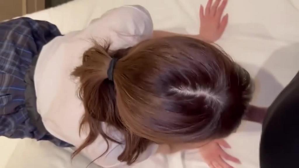 高颜清纯JK偶像级美少女皮肤白皙小娇乳被无套输出 预览截图 2