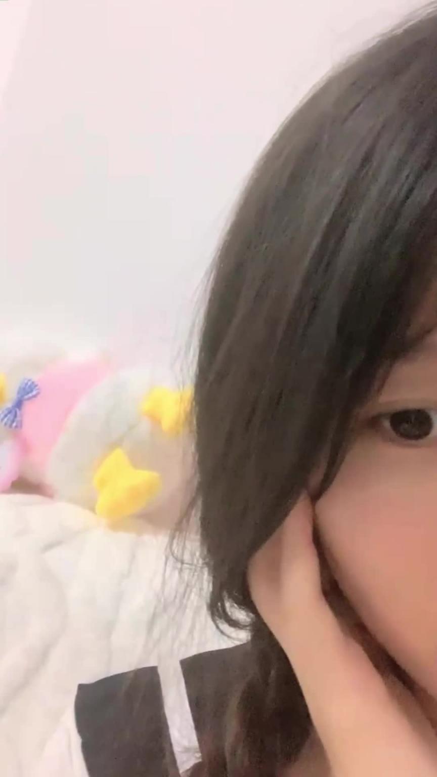 【万人求-二次元高颜值萝莉】白色内裤修长美腿,看了鸡儿硬 预览截图 1