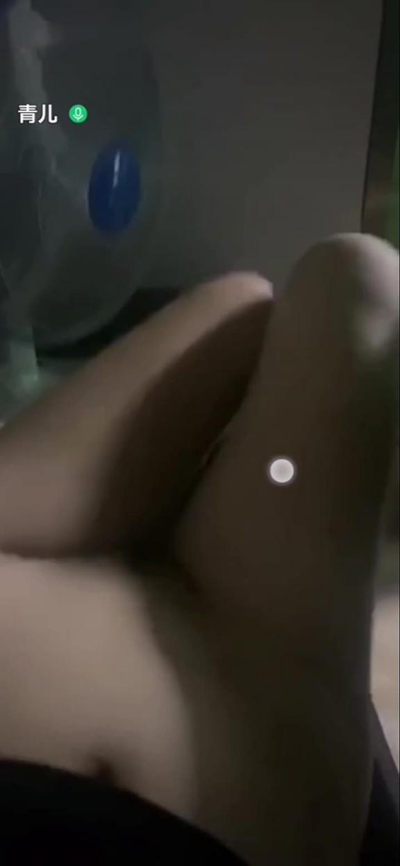 精品推荐 恭喜榜一大哥喜得贵子！快手巨乳网红 小笨蛋  曾经收费直播的骚货 和榜一上岸产子 预览截图 6