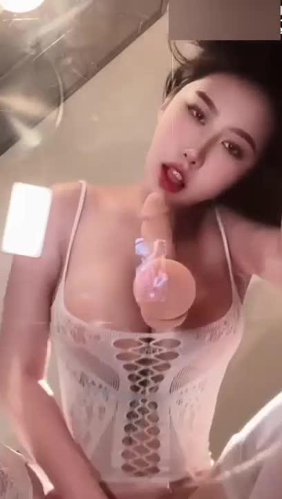 【母狗】这视角也太骚了 你不射算我输 预览截图 9