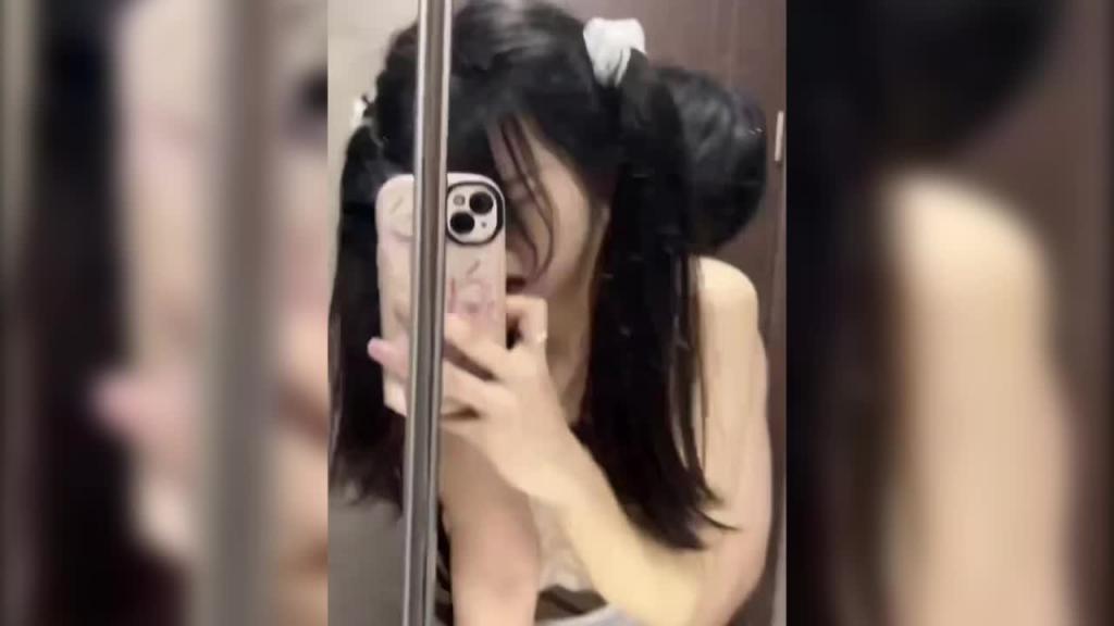 湖北技术学院『黄婧』性爱自拍流出！镜前后入狂叫不断！ 预览截图 5