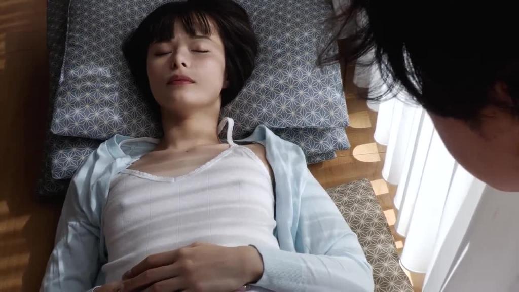 单身就职地方在乡下城镇…被住隔壁性欲过多离婚美女痴女技巧诱惑的我持续中出 月乃露娜 EKDV-741 预览截图 2